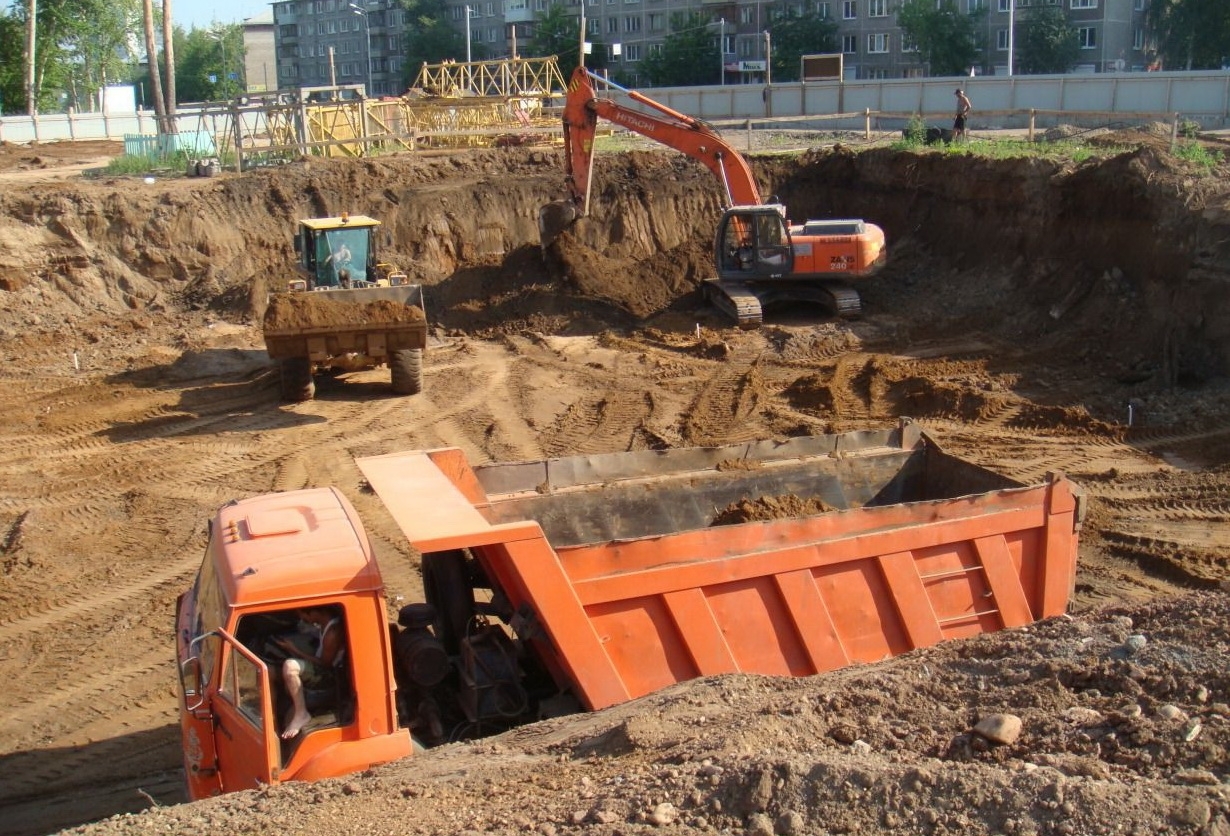 Рытье котлована